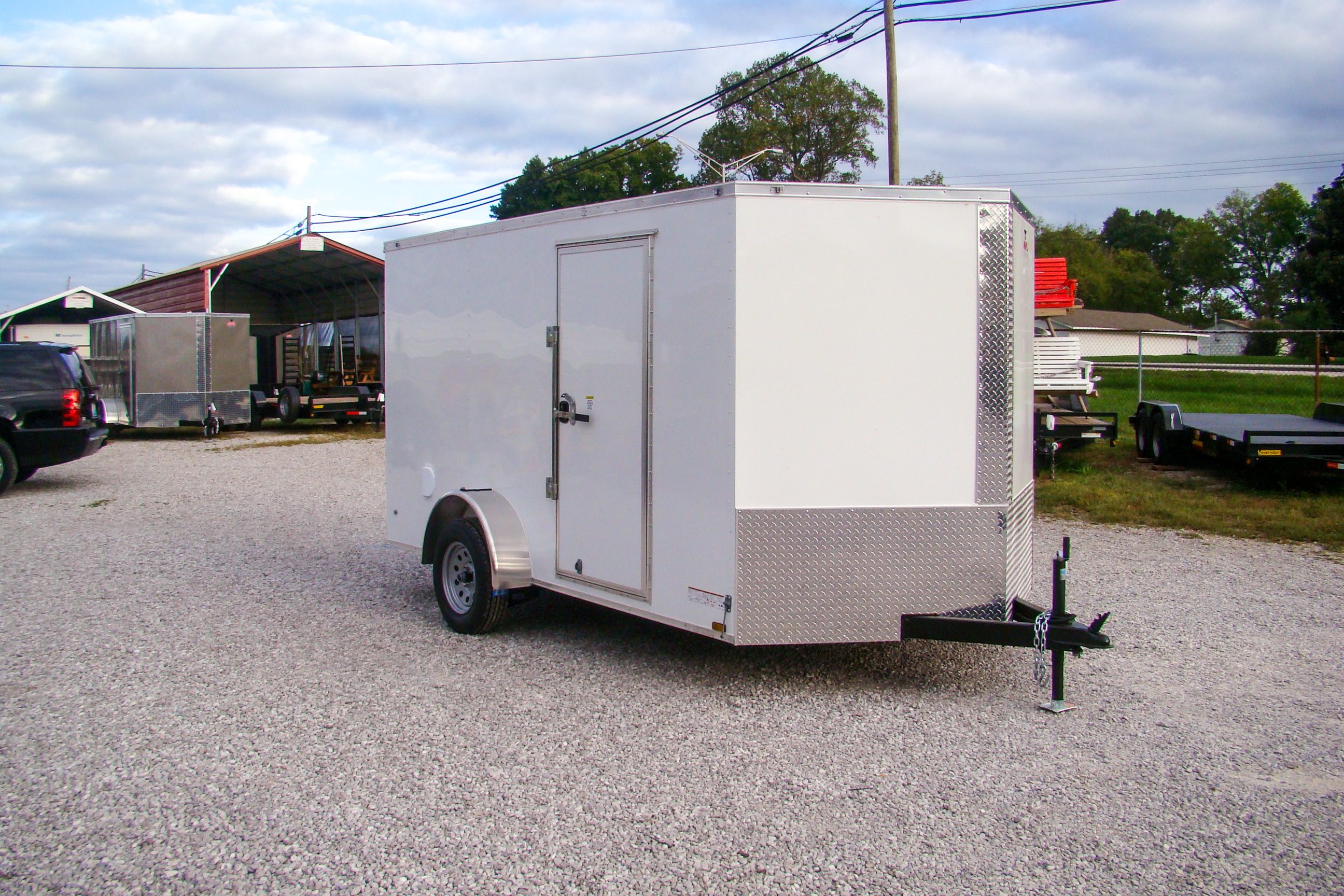 enclosed mobile service trailer