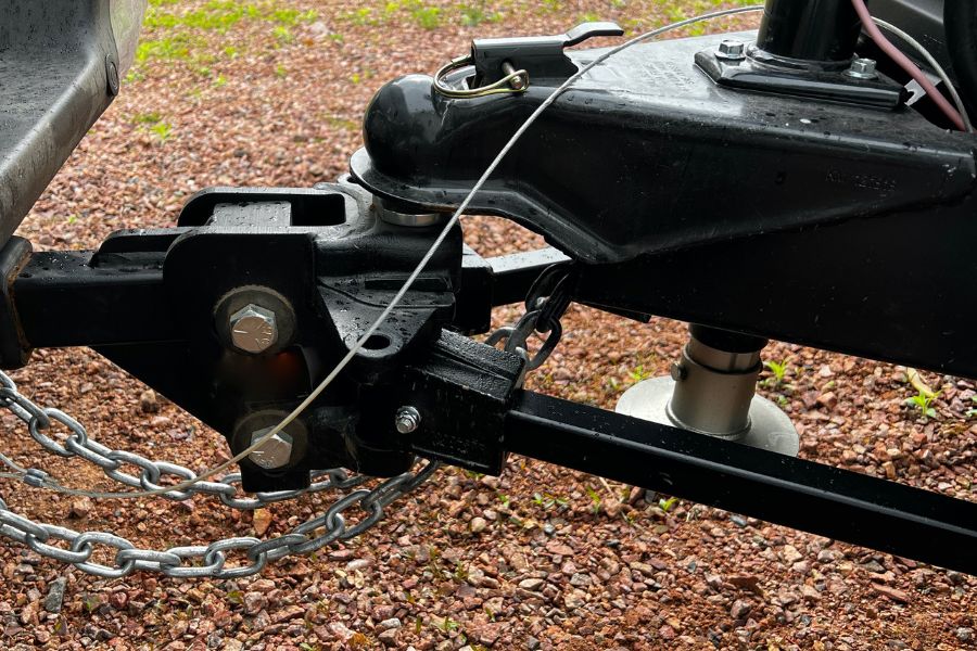 weight distribution trailer hitch